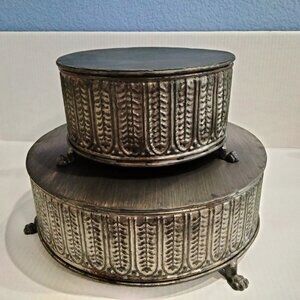 Round Metal Cake/Display Risers, Set of Two, Vintage, NWT